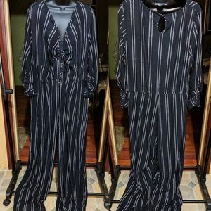 NWOT BLACK AND WHITE JUMPSUIT